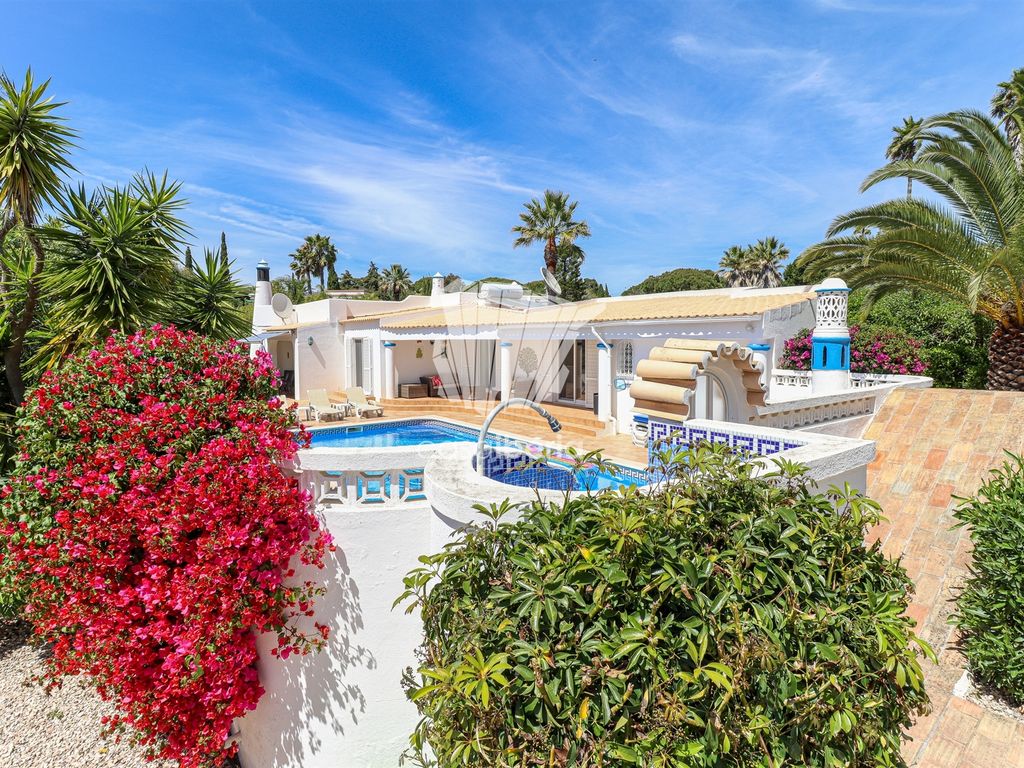 4 bed detached house for sale in Vale Do Milho, Lagoa E Carvoeiro