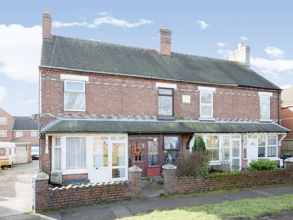 3 bed terraced house for sale in Chippendale Place, Bonehill Road