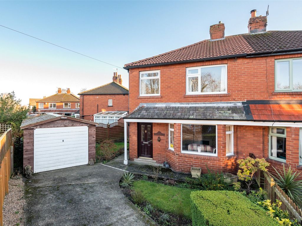 3 bed semidetached house for sale in Pool Road, Otley, West Yorkshire
