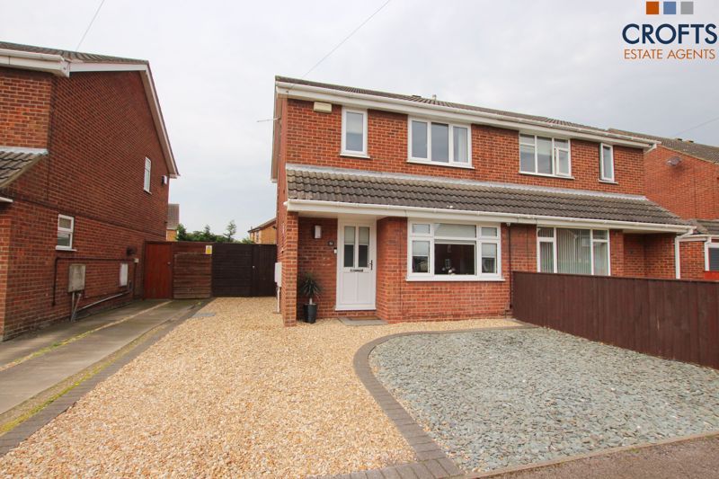 3 bed semidetached house for sale in Ferndown Drive, Immingham DN40
