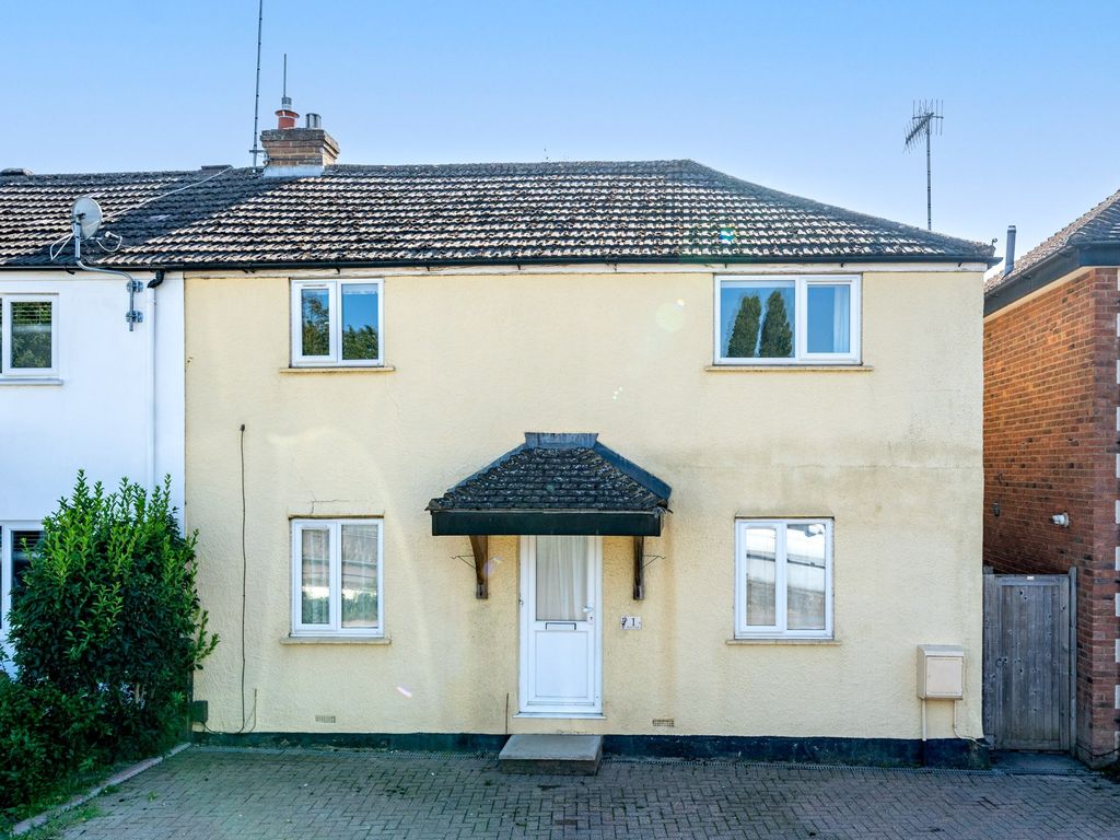 3 bed semidetached house for sale in Billet Lane, Berkhamsted HP4, £