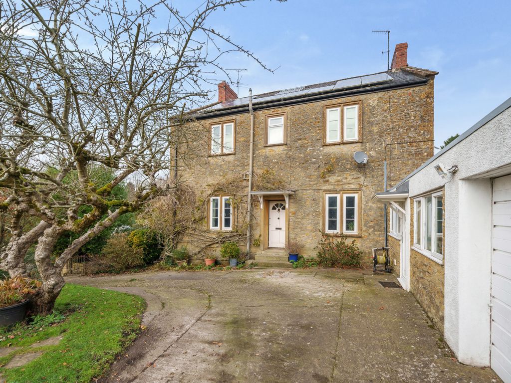 4 bed semidetached house for sale in East Chinnock, Yeovil, Somerset