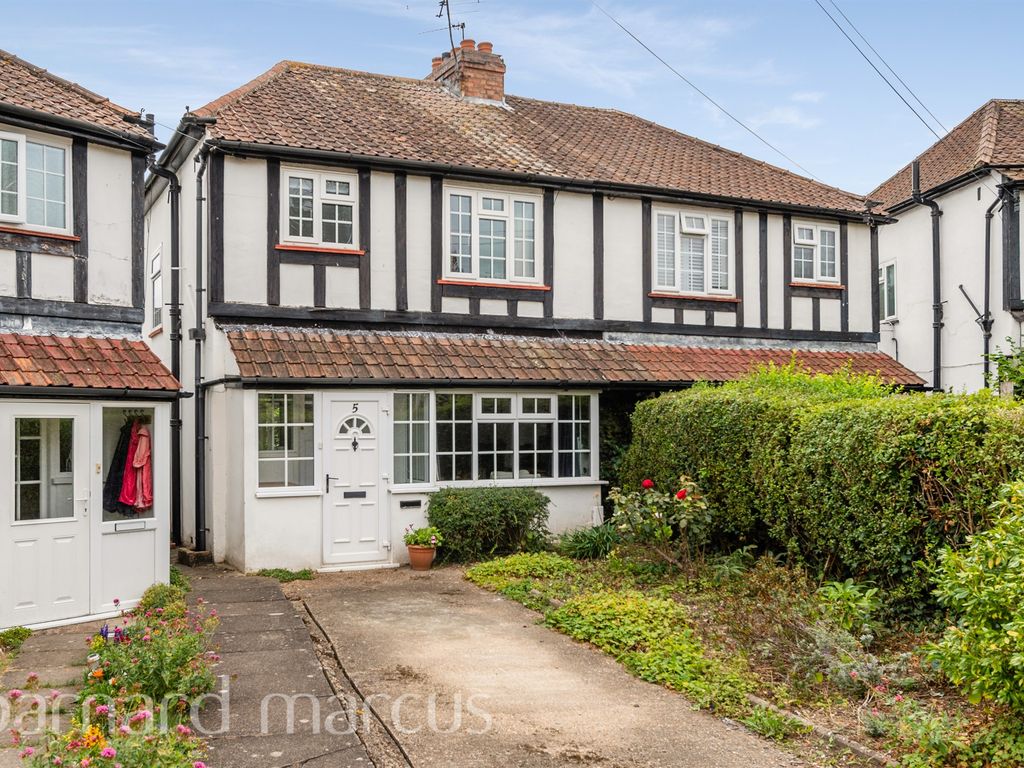 3 bed semidetached house for sale in St. Martins Close, Epsom KT17