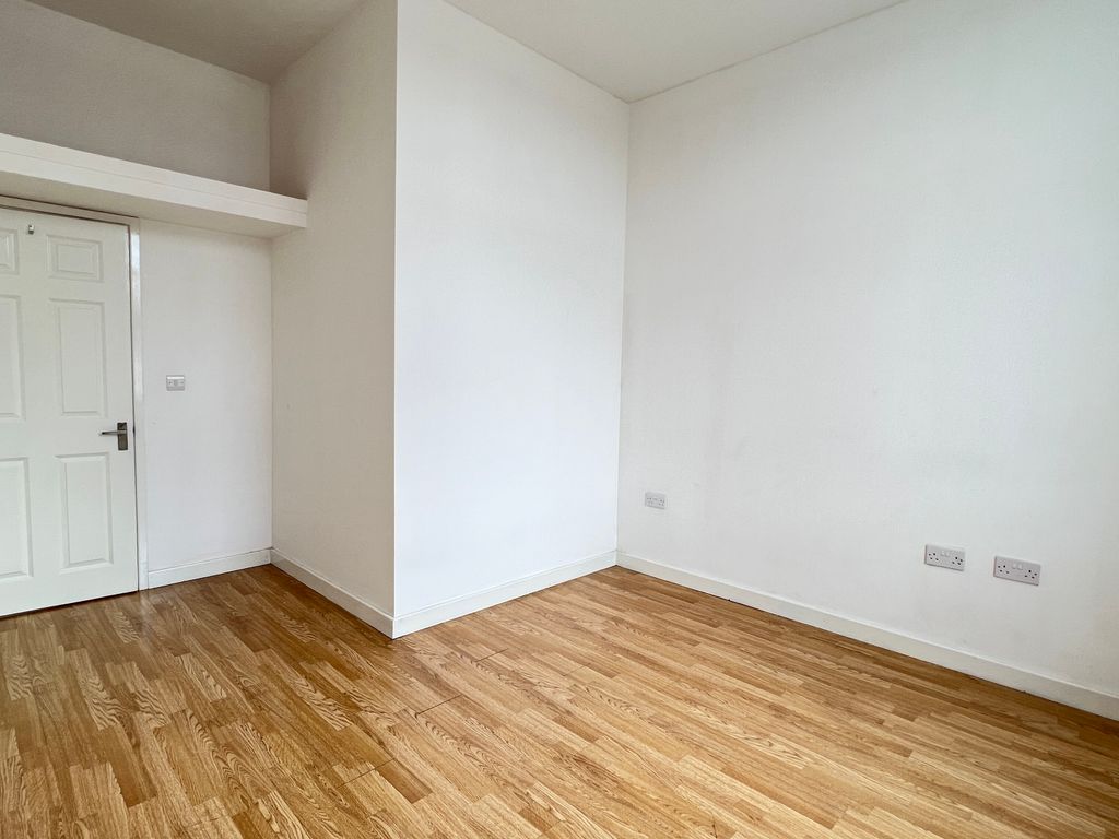 2 bed flat to rent in St. Leonards Road, Northampton NN4 Zoopla