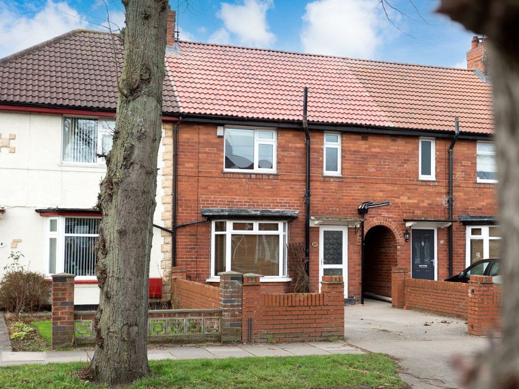 3 bed terraced house for sale in Dodsworth Avenue, York, North