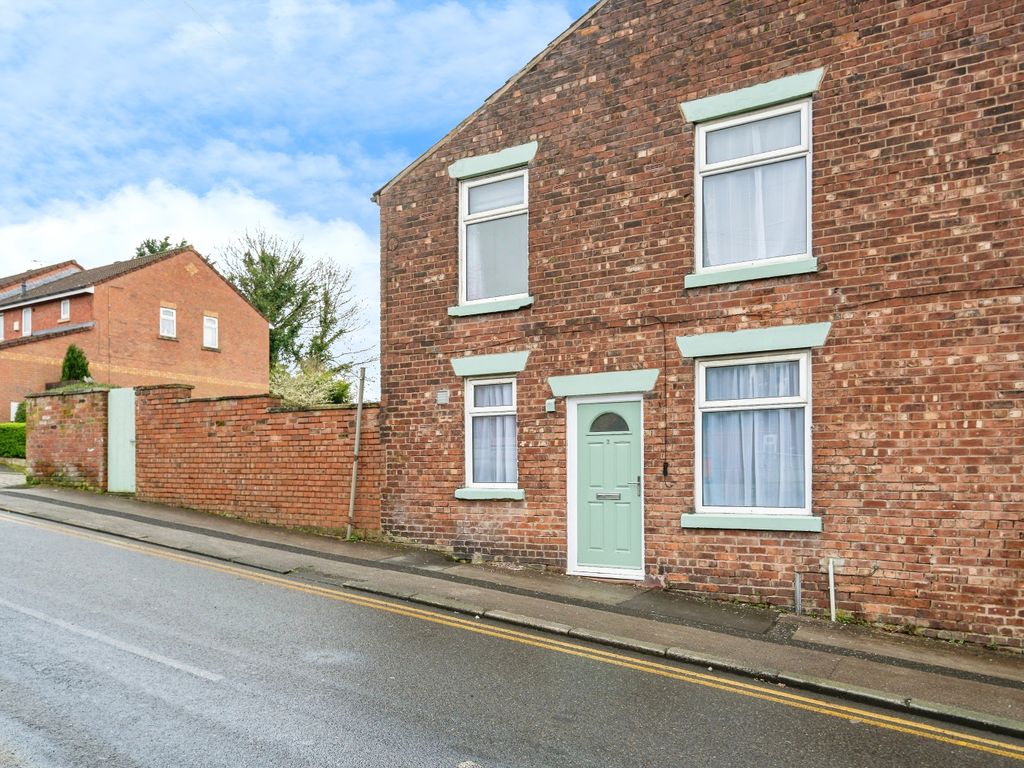1 bed end terrace house for sale in Queen Street, Bolton BL4, £95,000