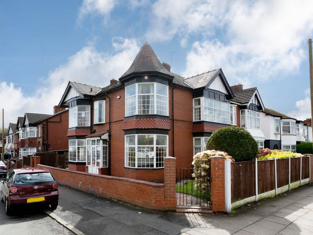 4 bed semidetached house for sale in Wilton Avenue, Prestwich M25, £
