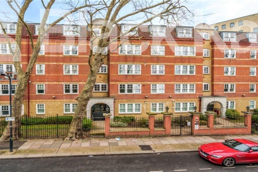 2 bed flat to rent in Exeter Road, Mapesbury, London NW2 Zoopla