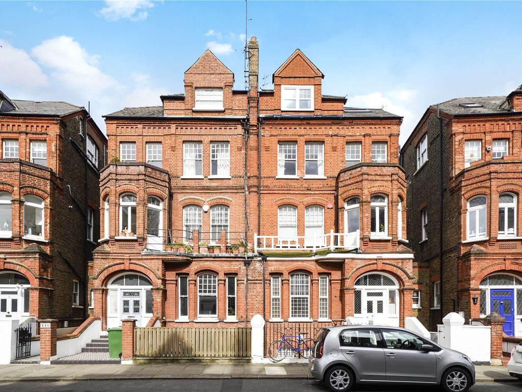 2 bed flat for sale in Mornington Avenue, West Kensington W14, £