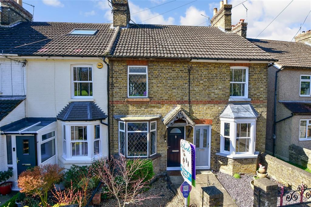 3 bed terraced house for sale in Rochester Road, Burham, Rochester