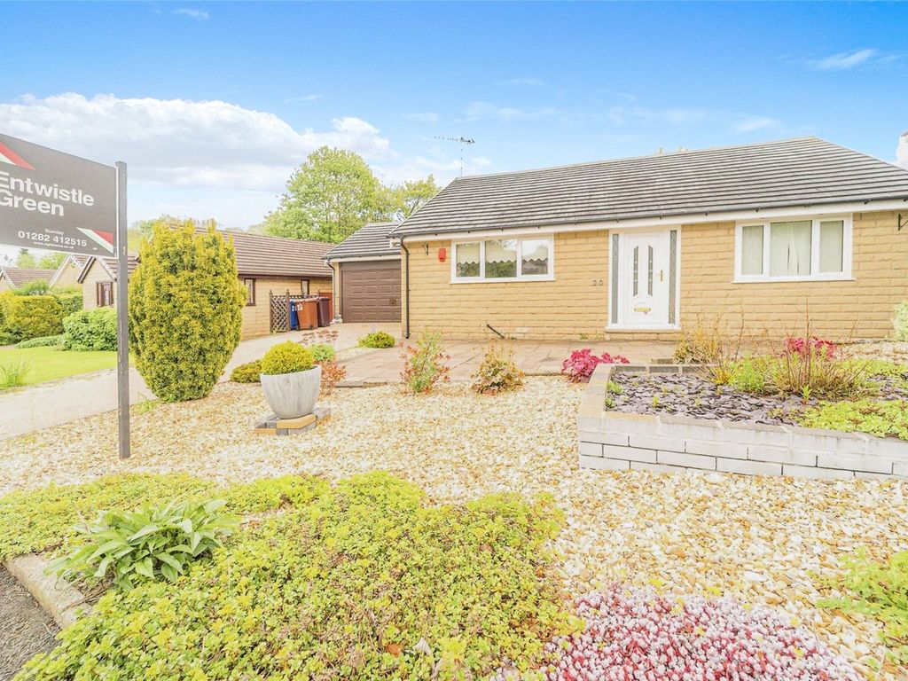 3 bed bungalow for sale in Broad Ing Close, Cliviger, Burnley