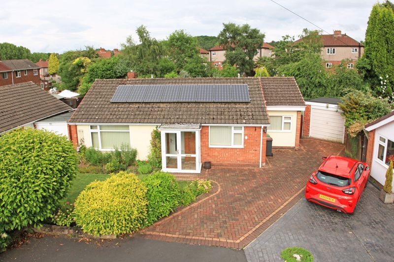 3 bed detached bungalow for sale in Uplands Avenue, Oakengates, Telford