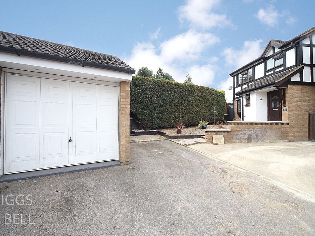 Reedsdale Luton Bedfordshire LU2  