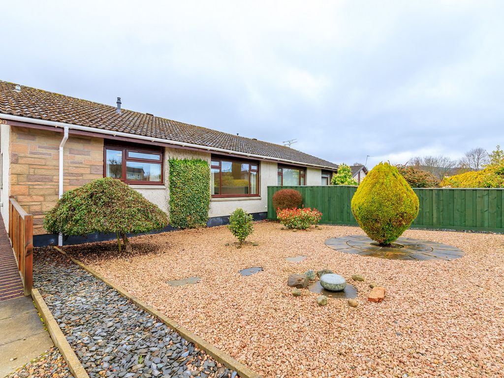 3 bed bungalow for sale in Ardness Place, Inverness IV2, £235,000 Zoopla