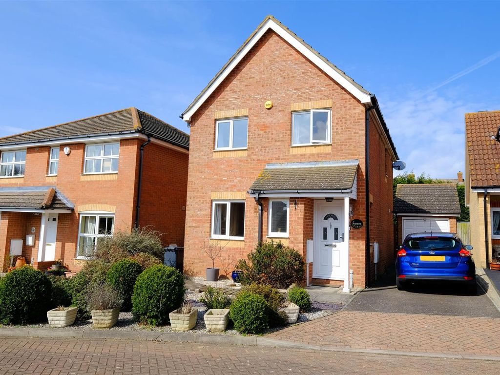 3 bed detached house for sale in Sand End, Seasalter, Whitstable CT5