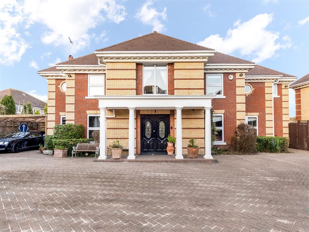 5 bed detached house for sale in The Maples, Goffs Oak, Waltham Cross