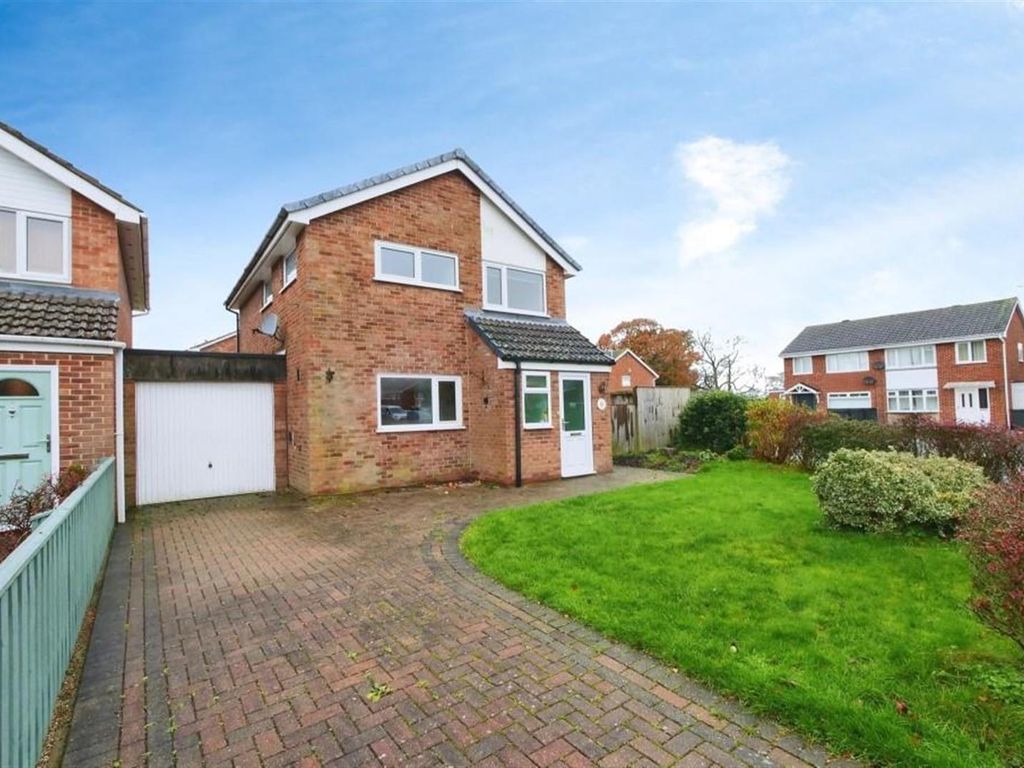 3 bed detached house for sale in Longcroft, Wigginton, York YO32, £