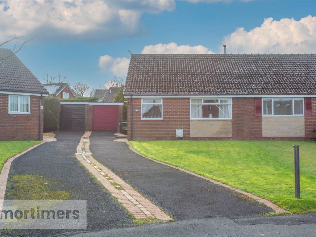 2 bed bungalow for sale in The Close, Clayton Le Moors, Accrington, Lancashire BB5, £190,000