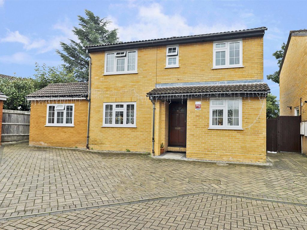 5 bed detached house for sale in Tayfield Close, Ickenham UB10 Zoopla