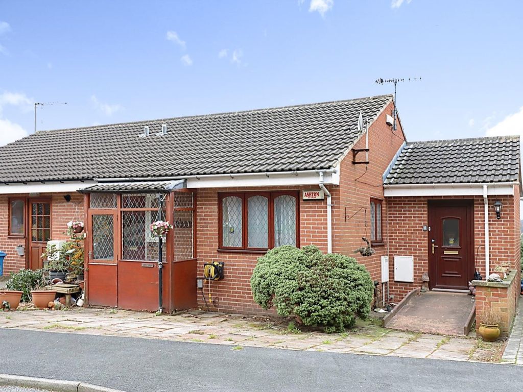 3 bed semidetached bungalow for sale in Underwood Road, Woodseats