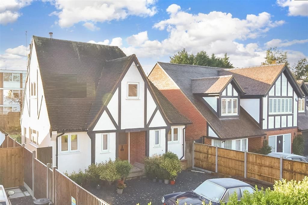 4 bed detached house for sale in Mornington Road, Woodford Green, Essex IG8, £1,200,000 Zoopla