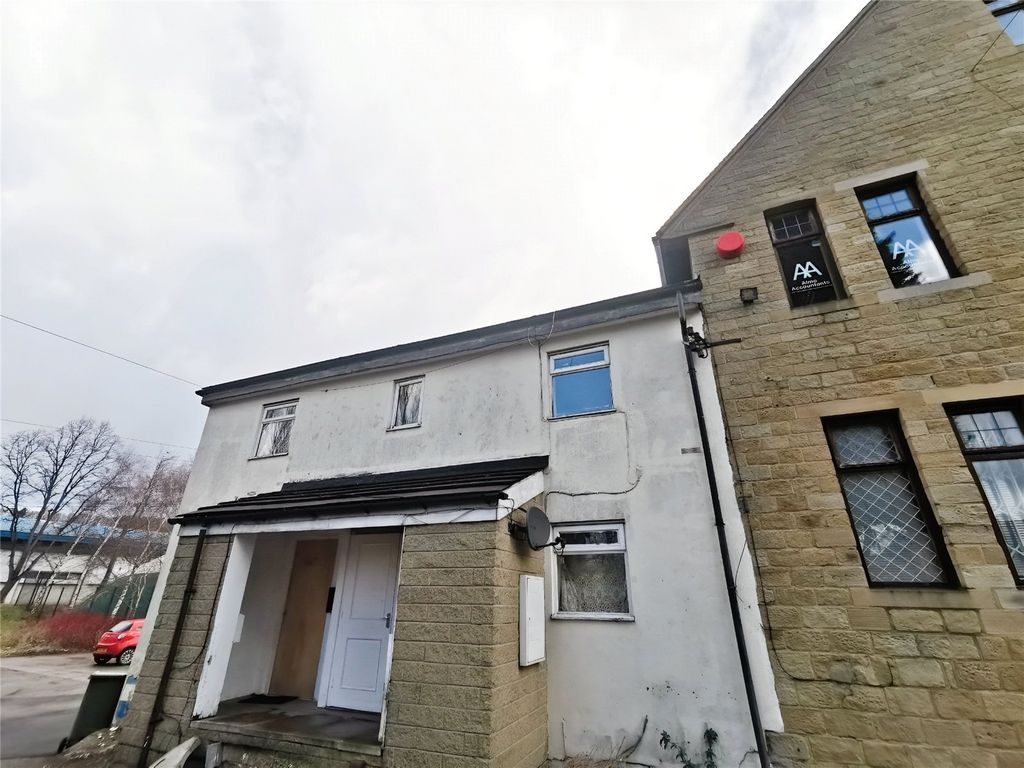 1 bed flat to rent in Leeds Road, Huddersfield HD2, £395 pcm Zoopla