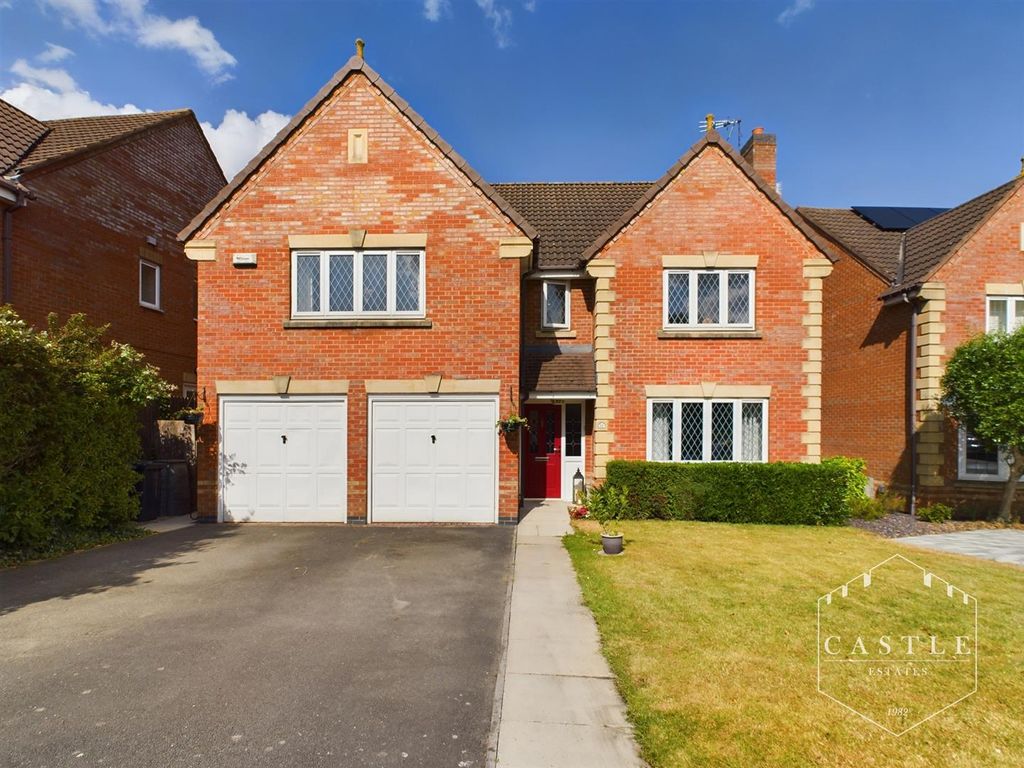 5 bed detached house for sale in Troon Way, Burbage, Hinckley LE10 Zoopla