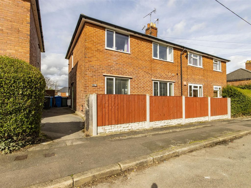 3 bed semidetached house for sale in Tapton View Road, Chesterfield