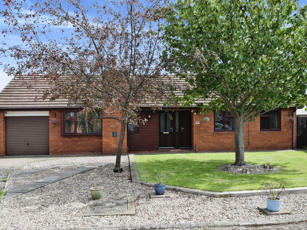 3 bed bungalow for sale in Osprey Road, Leicester LE4, £300,000 Zoopla
