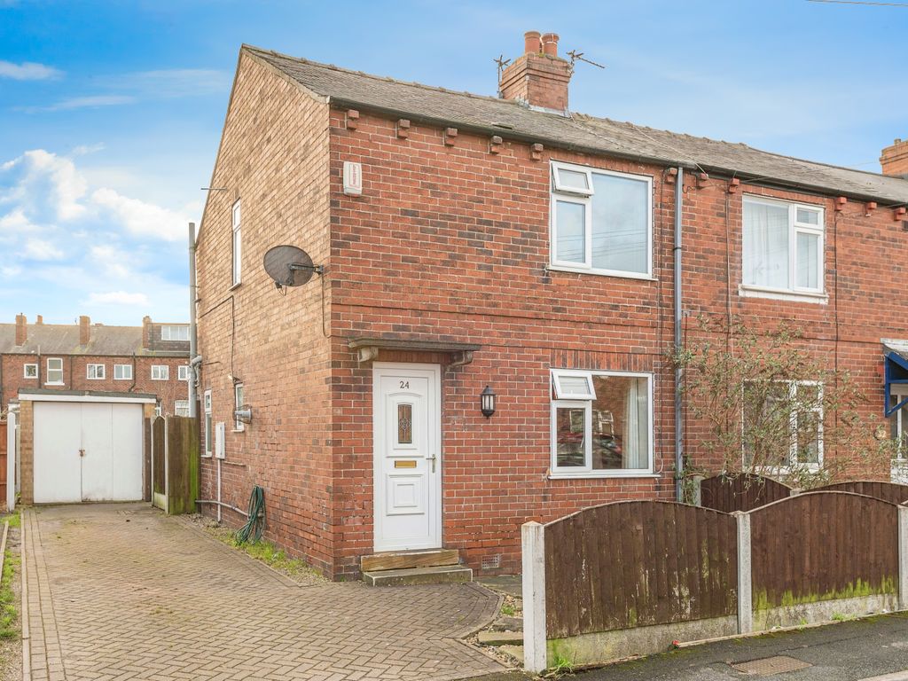 2 bed end terrace house for sale in Gervase Road, Wakefield WF4, £