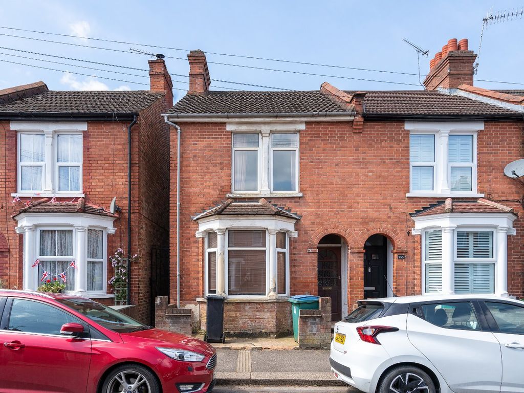 3 bed end terrace house for sale in Sandringham Road, Watford