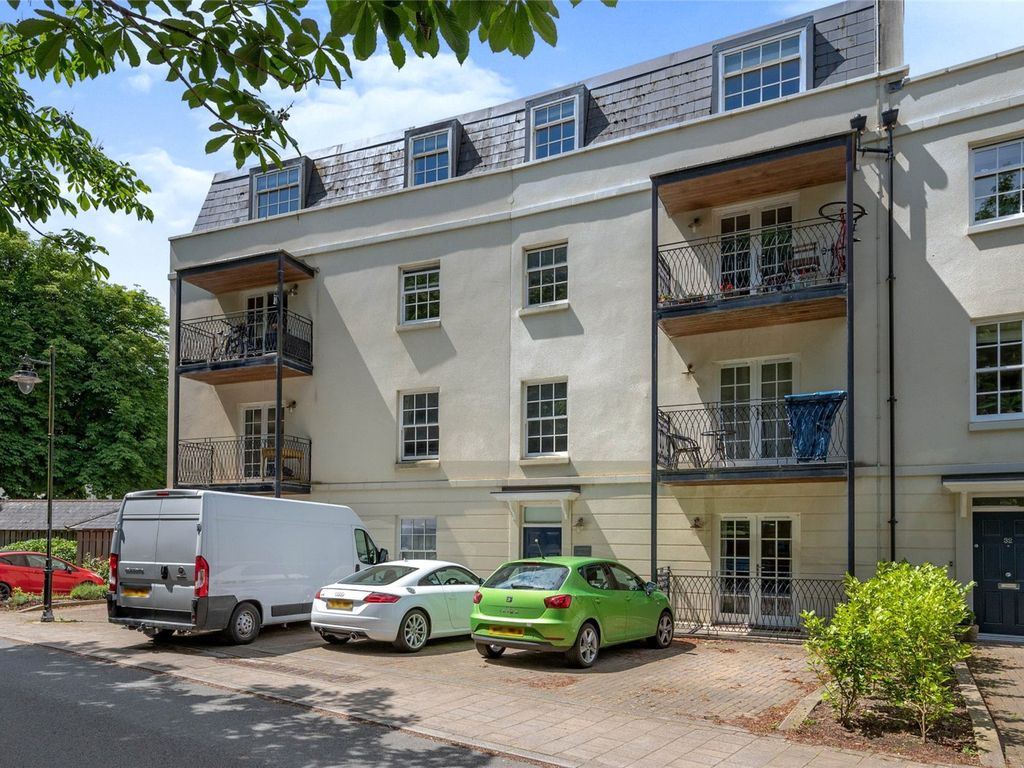Mount Wise Crescent, Plymouth, Devon PL1  