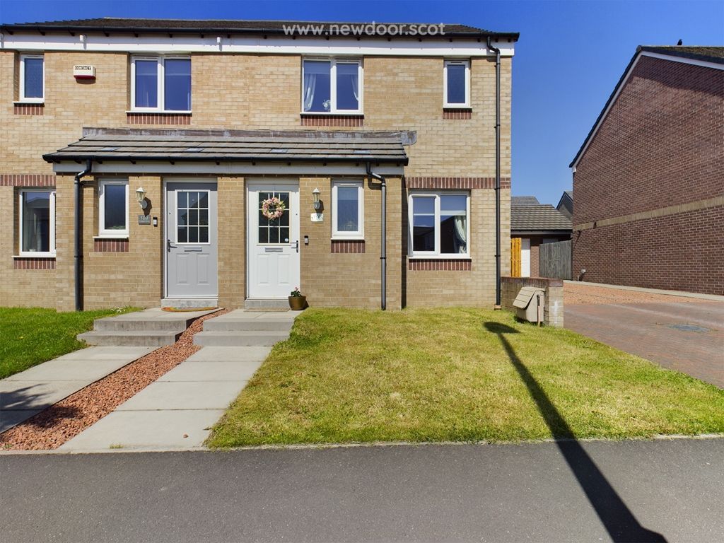 3 bed semidetached house for sale in Craigton Drive, PA7