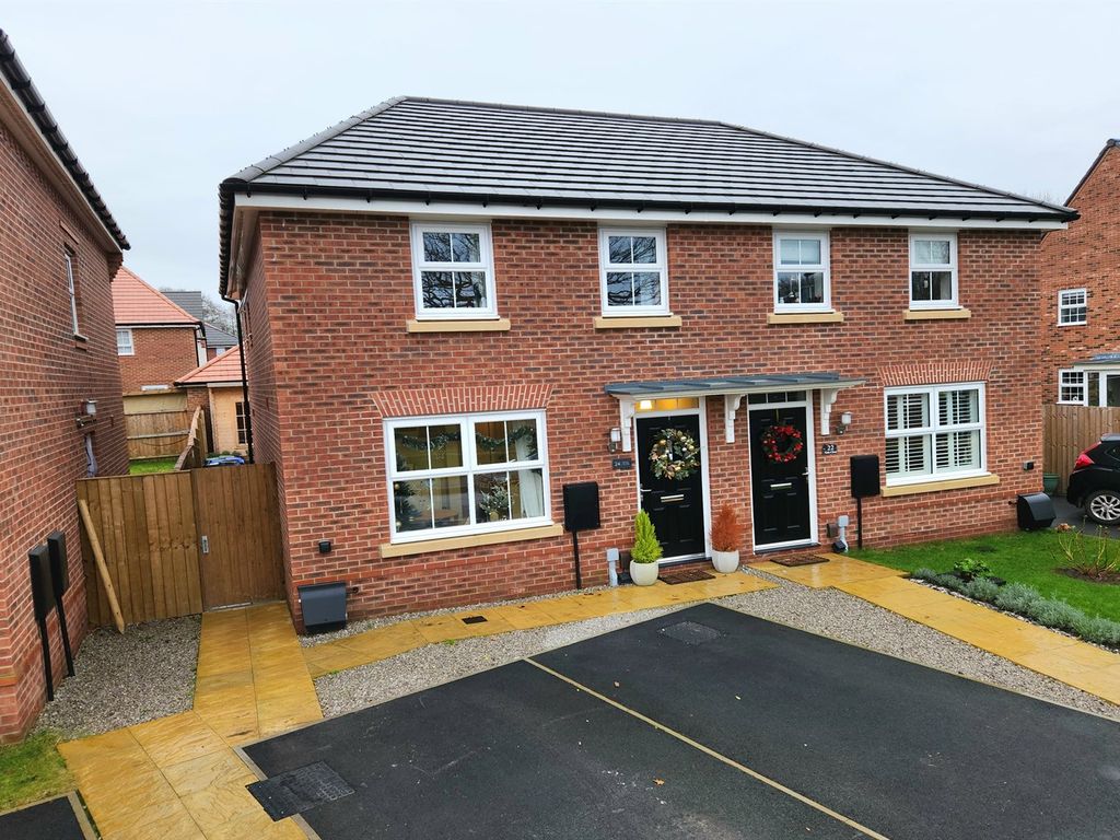 3 bed semidetached house for sale in Gala Close, Appleton, Warrington