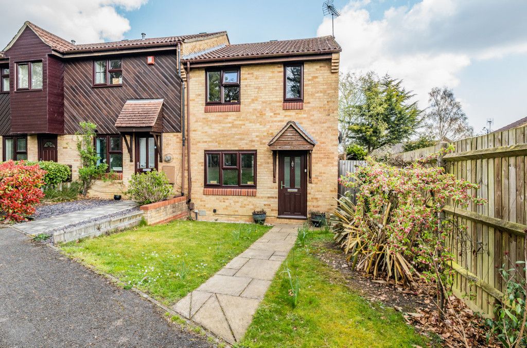 3 bed end terrace house for sale in Slaidburn Green, Bracknell