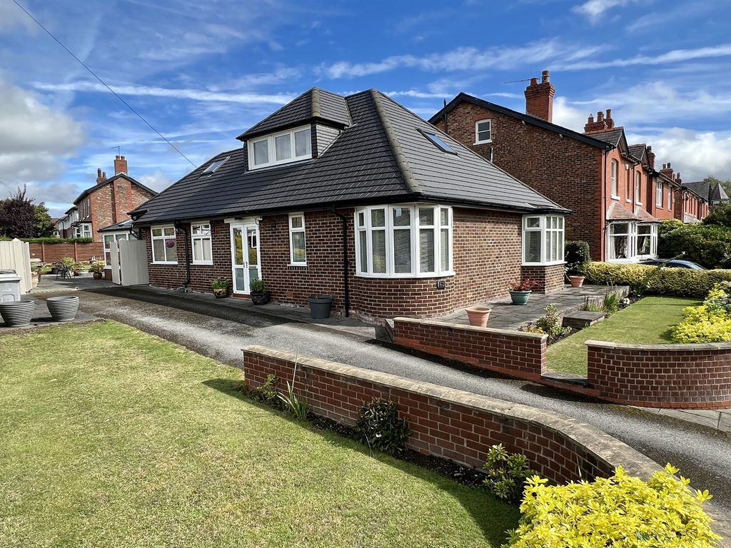 4 bed detached bungalow for sale in Chapel Lane, Wilmslow SK9 Zoopla