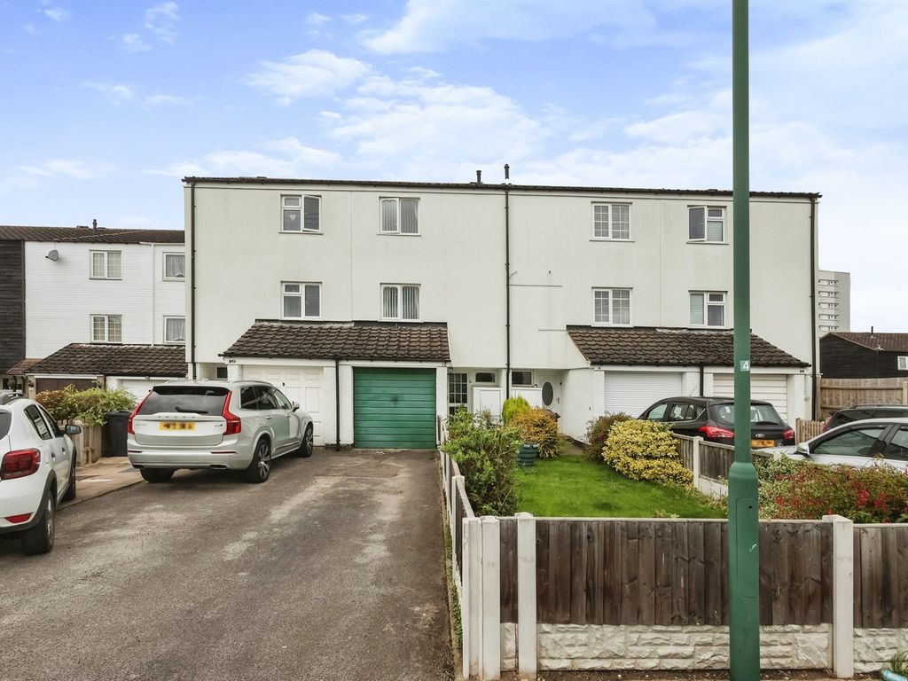 3 bed town house for sale in Durham Croft, Birmingham B37, £170,000