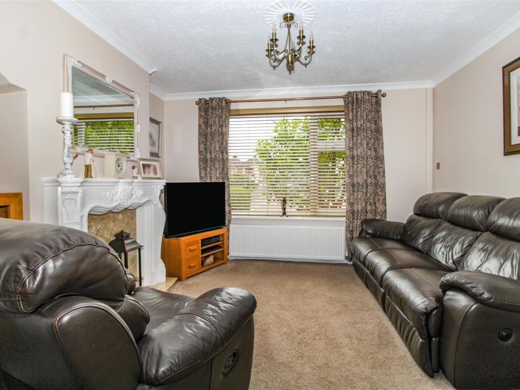 3 bed semidetached house for sale in Wheatcroft Road, Rawmarsh