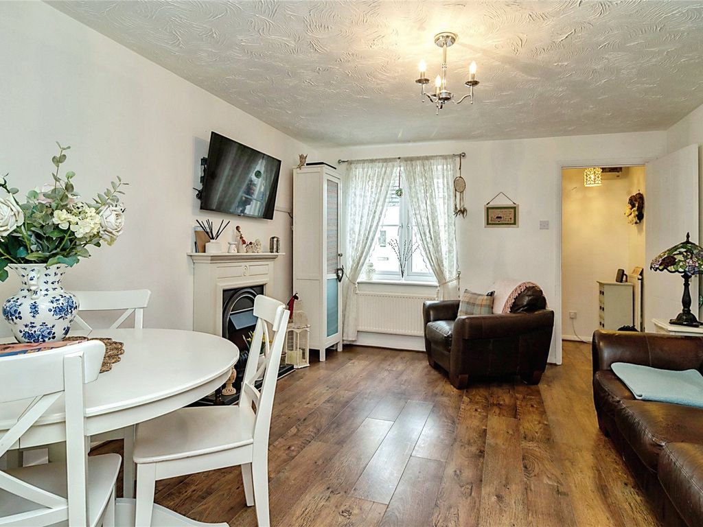 2 bed flat for sale in Drake Road, Chafford Hundred, Grays, Essex RM16