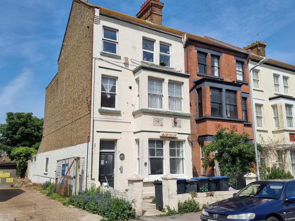 1 bed flat to rent in Norfolk Road, Cliftonville, Margate CT9, £750 pcm