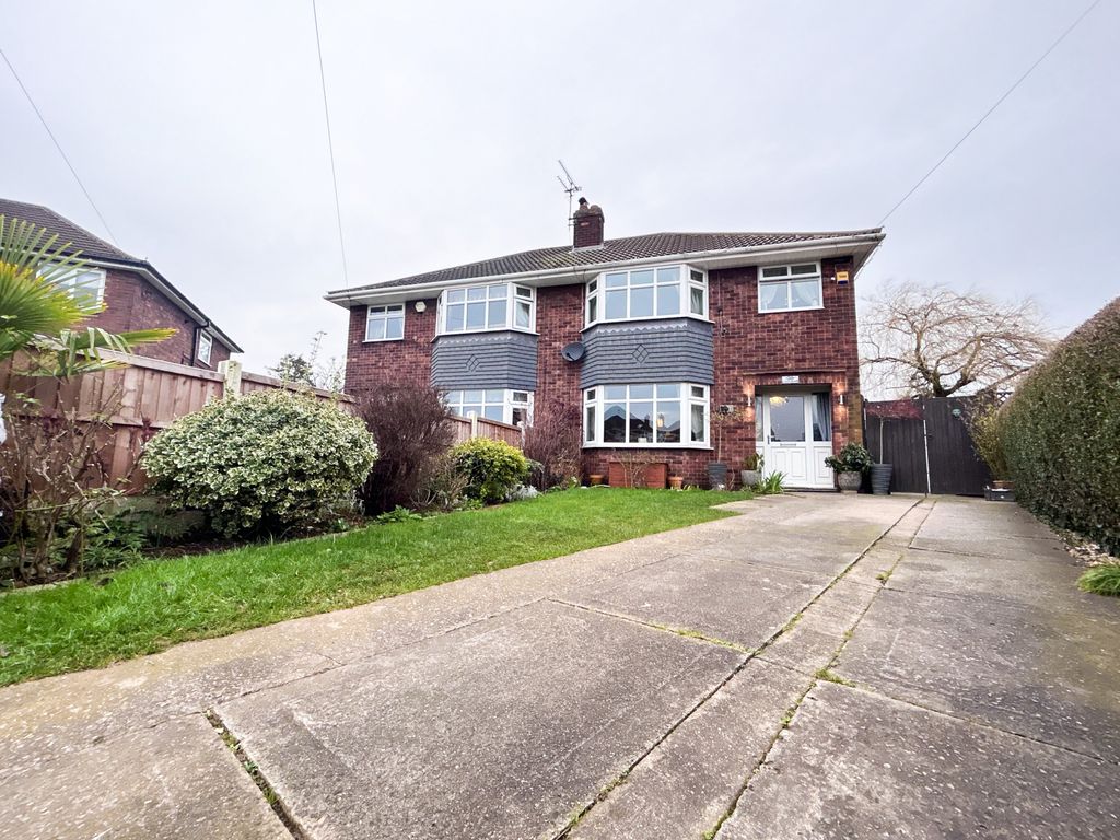 3 bed semidetached house for sale in Copse Road, Scunthorpe DN16, £