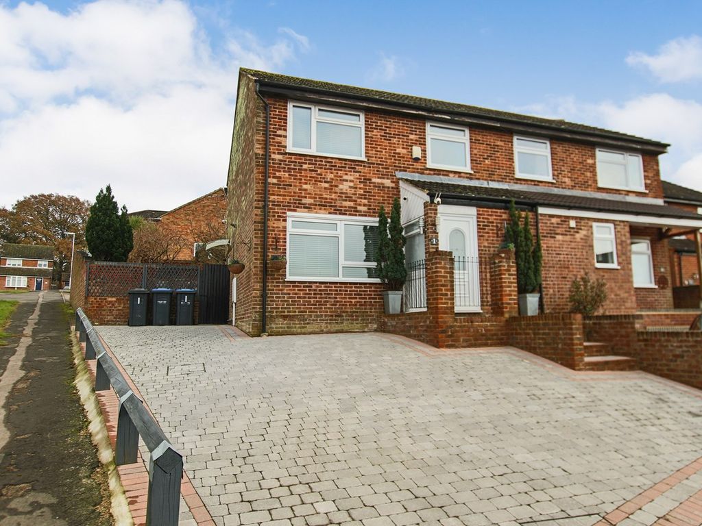 3 bed semidetached house for sale in Kindersley Close, East Grinstead RH19, £425,000 Zoopla