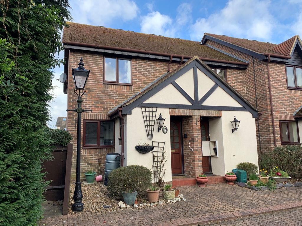 Onslow Mews St Anns Road Chertsey Surrey KT16  