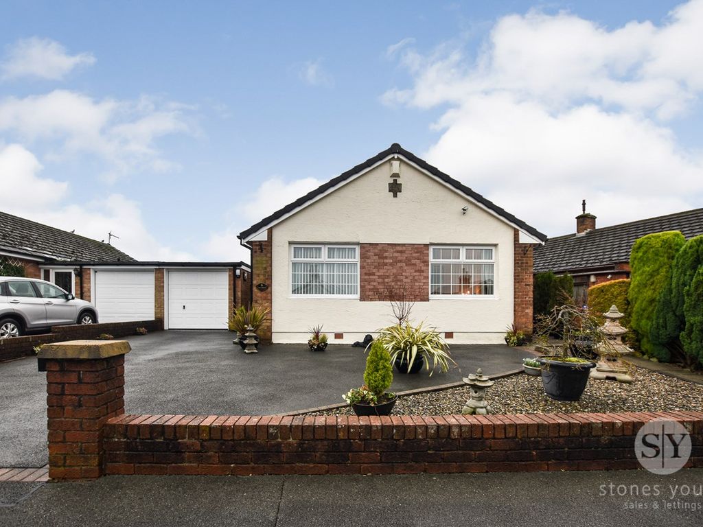 3 bed detached bungalow for sale in Hudson Close, Blackburn BB2, £
