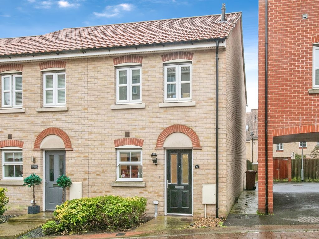 2 bed end terrace house for sale in Fulham Way, Ipswich IP1, £200,000