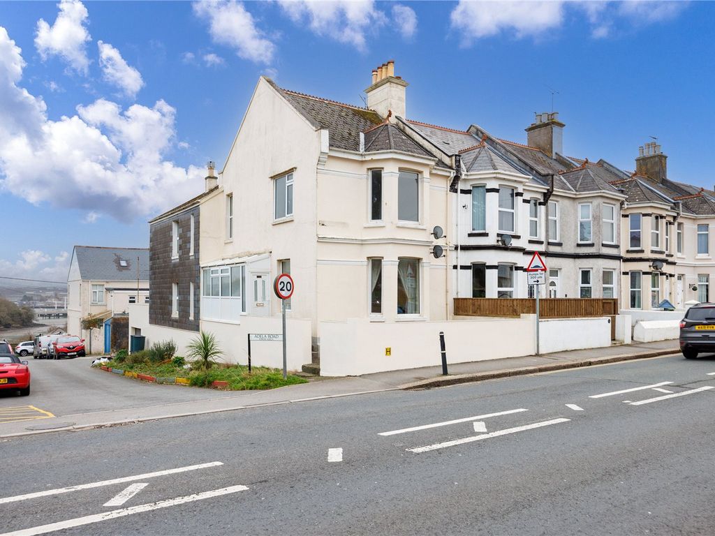 4 bed end terrace house for sale in Antony Road, Torpoint, Cornwall