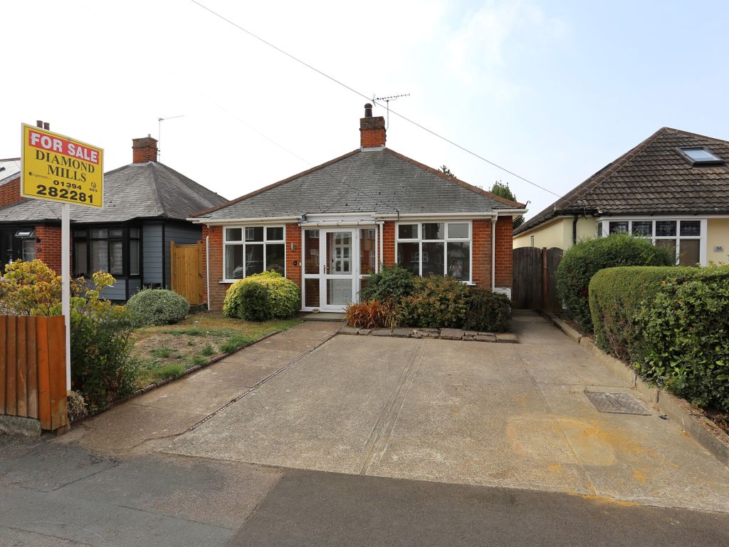 2 bed detached bungalow for sale in High Road West, Felixstowe IP11