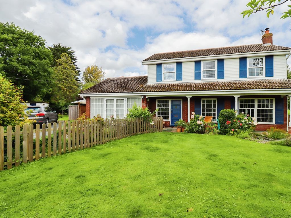 4 bed detached house for sale in The Green, South Lopham, Diss IP22, £