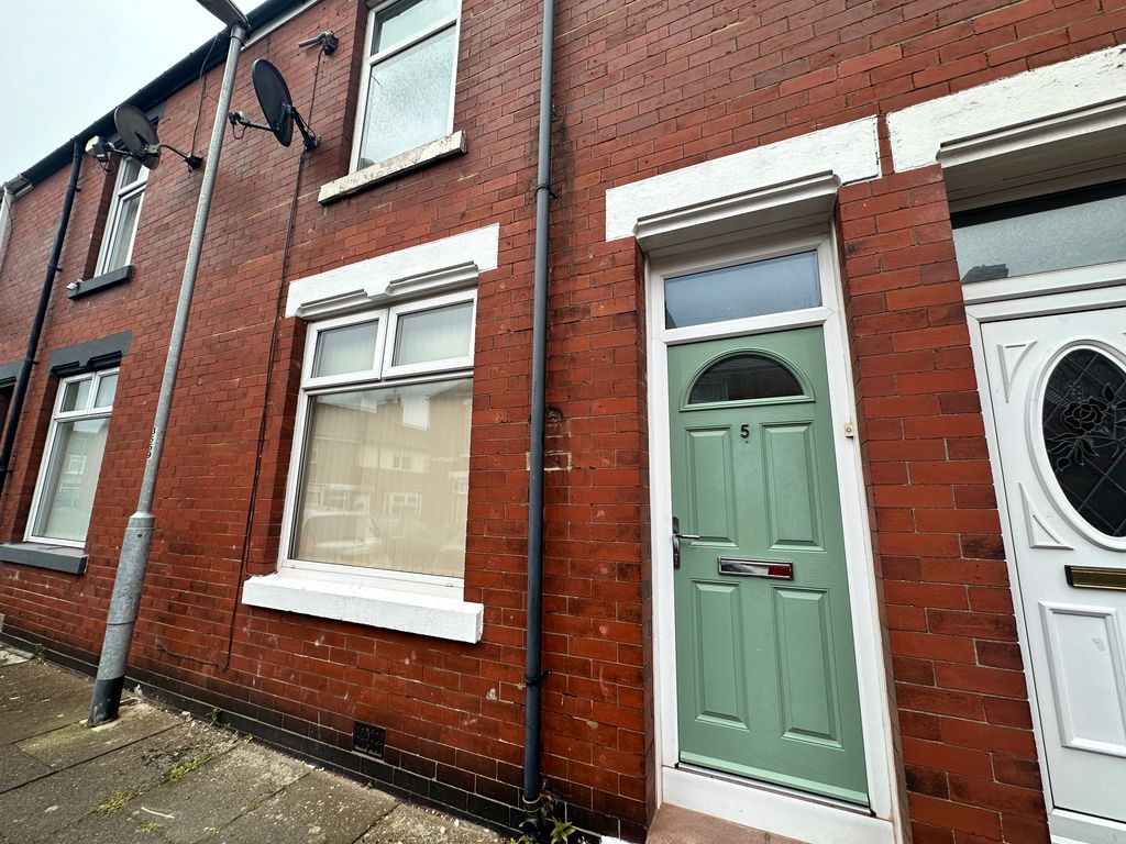 2 bed terraced house to rent in Henry Street, Shildon DL4, £550 pcm