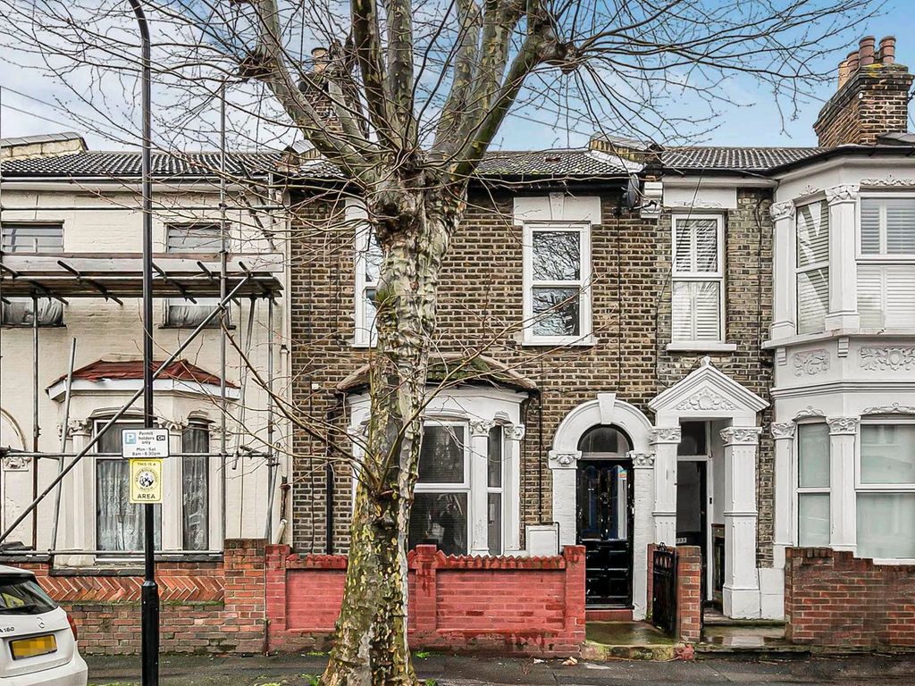 Property for sale in Steele Road, London E11 Zoopla